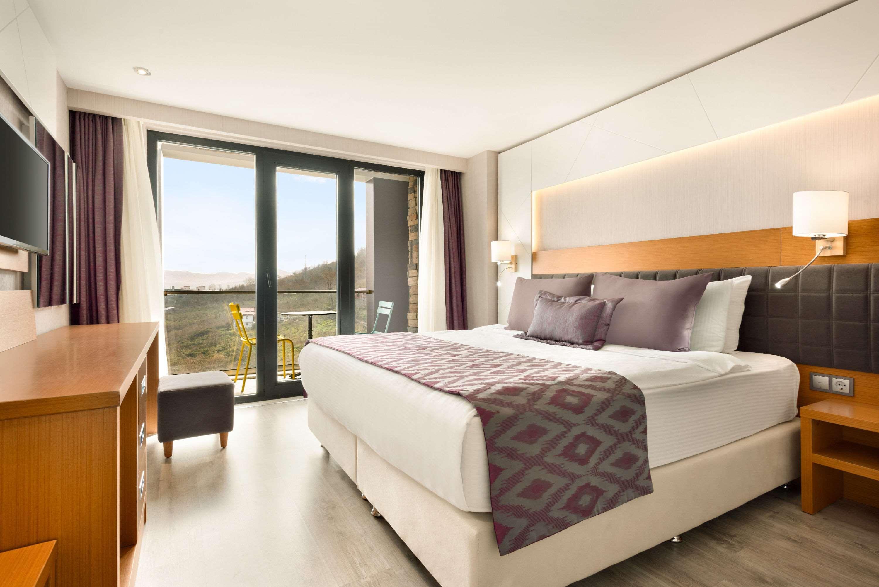 Ramada By Wyndham Giresun Piraziz Hotel Екстериор снимка