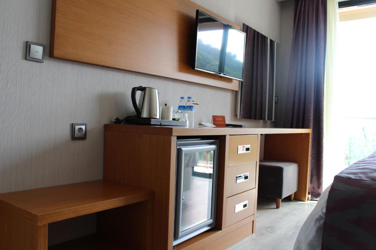Ramada By Wyndham Giresun Piraziz Hotel Екстериор снимка