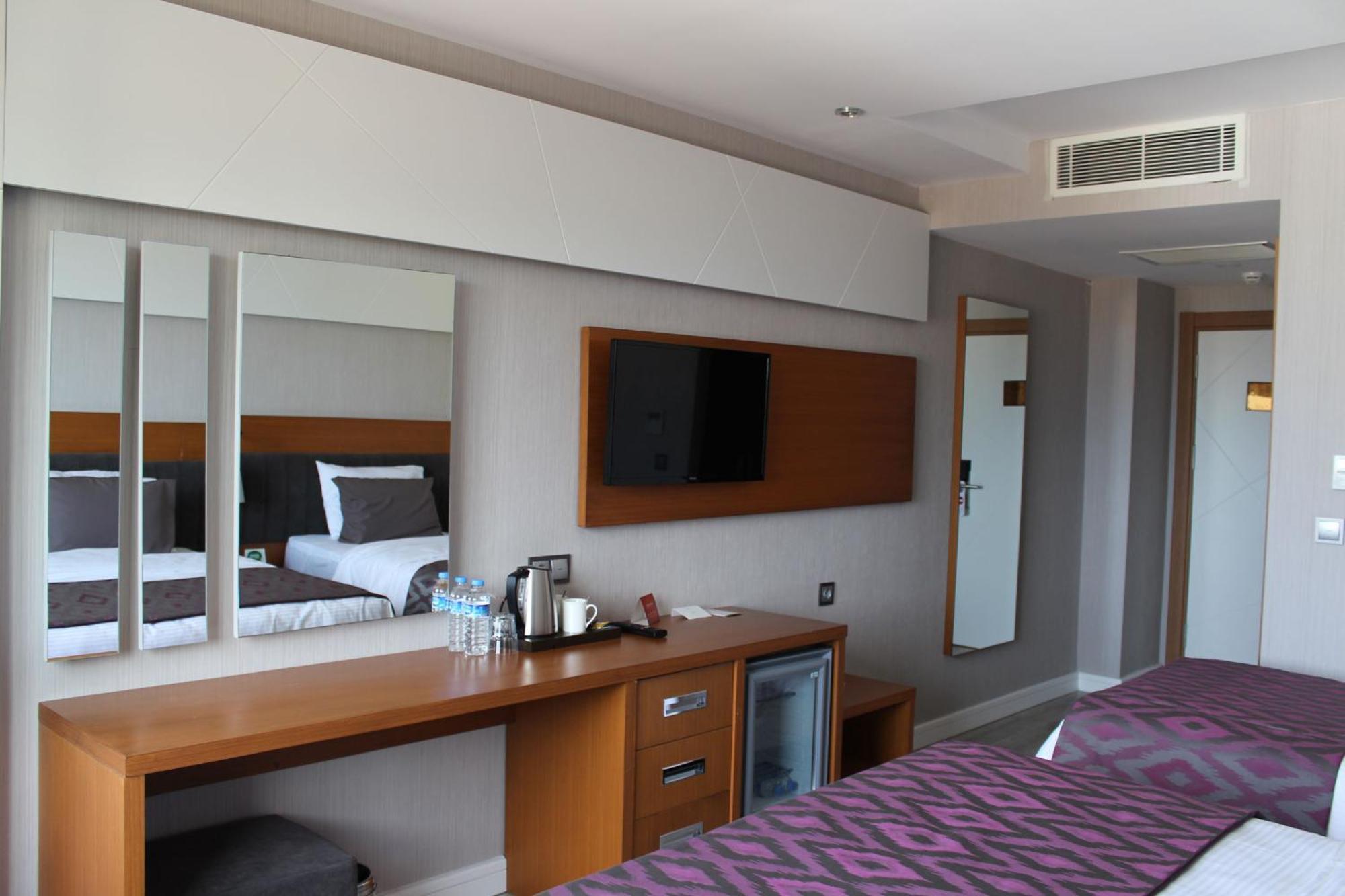 Ramada By Wyndham Giresun Piraziz Hotel Екстериор снимка